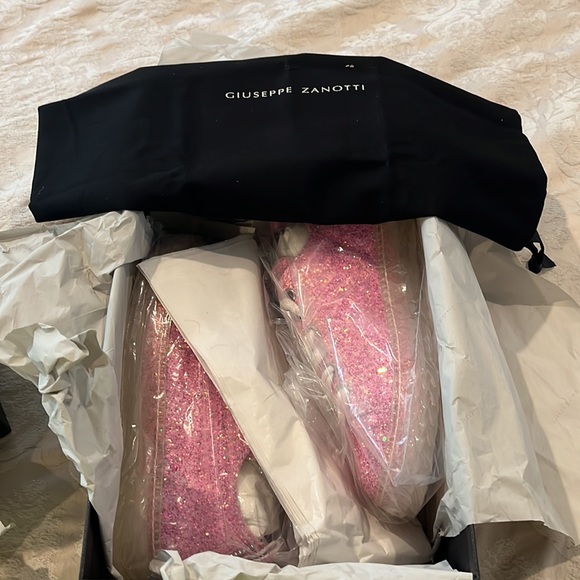 NEW Authentic Giuseppe Zanotti Sneakers - Picture 9 of 10